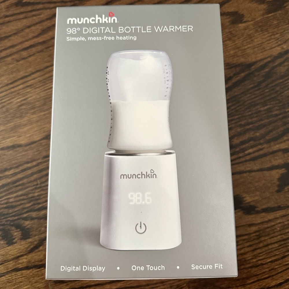 New! munchkin 98 ‘ digital bottle warmer never opened/used